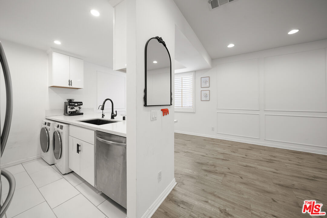 812 N Hudson Ave Unit: 107