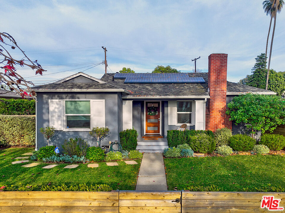 3188 S Bentley Ave