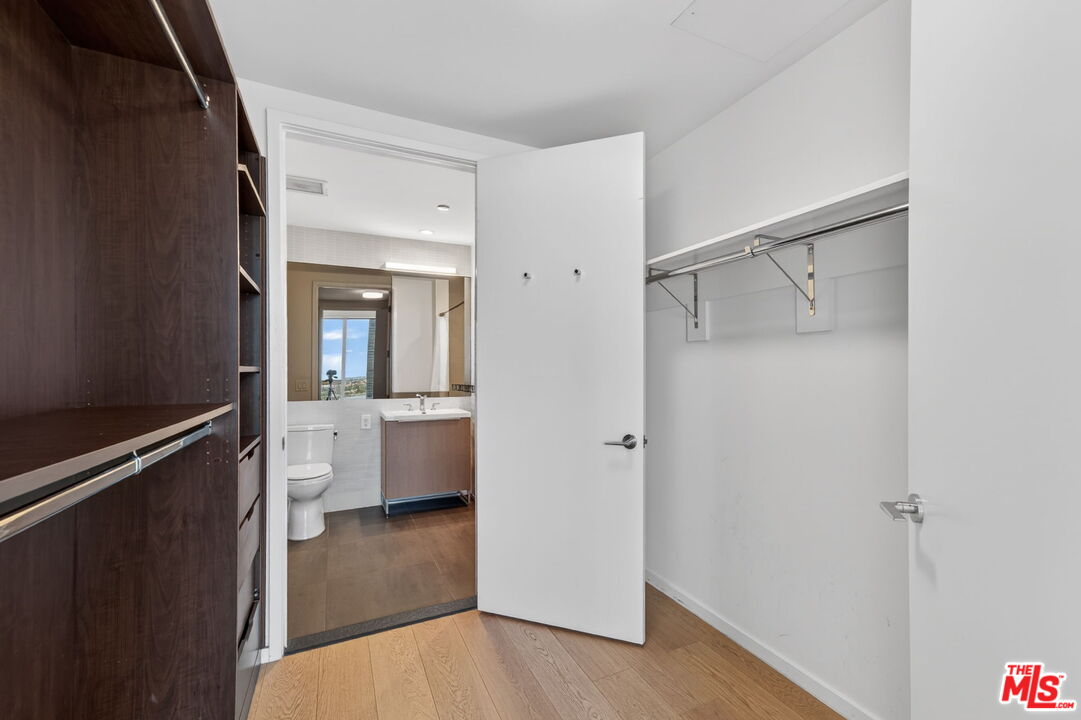 889 Francisco St Unit: 1806