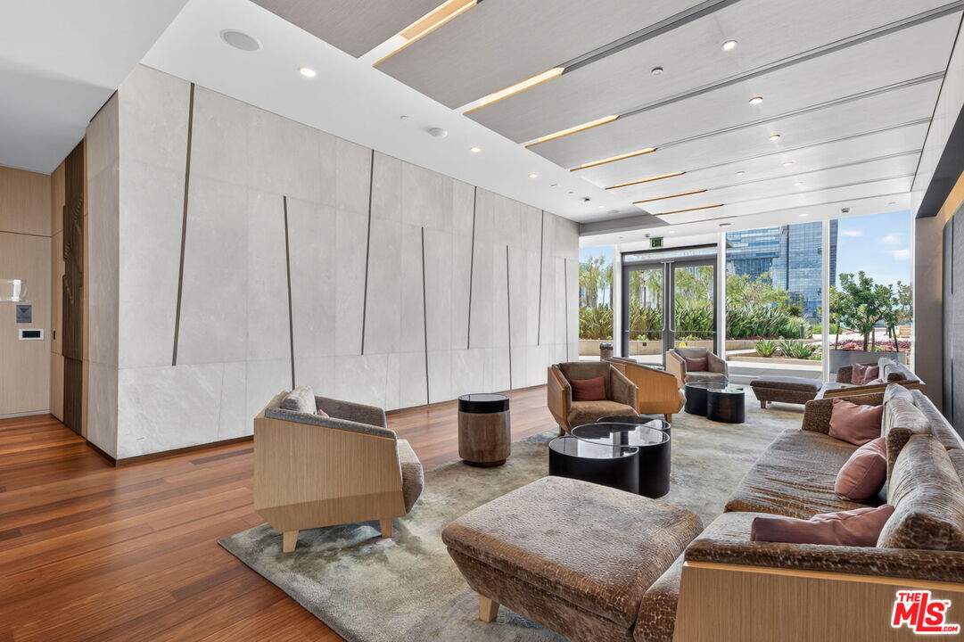 889 Francisco St Unit: 1806