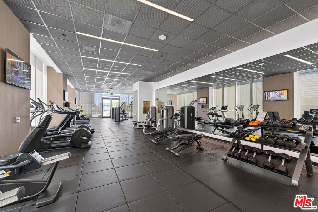 889 Francisco St Unit: 1806