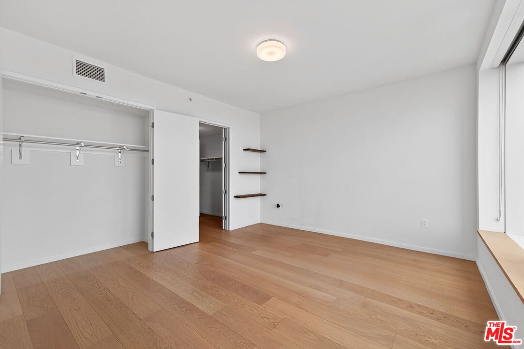 889 Francisco St Unit: 1806