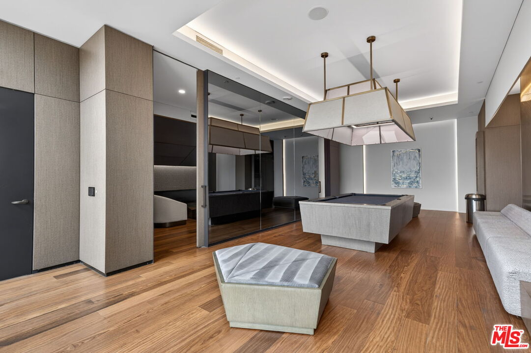 889 Francisco St Unit: 1806