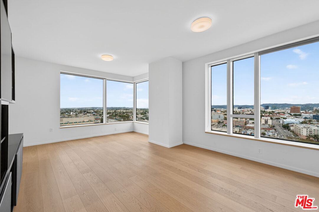 889 Francisco St Unit: 1806