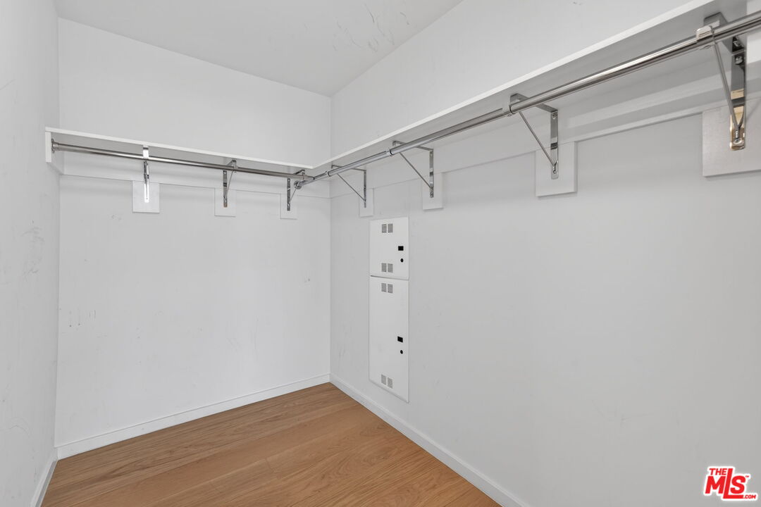 889 Francisco St Unit: 1806