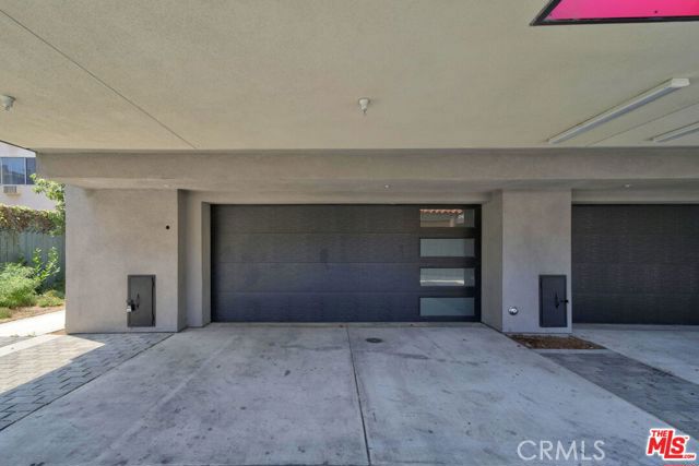 1204 N Orange Grove Ave AVE