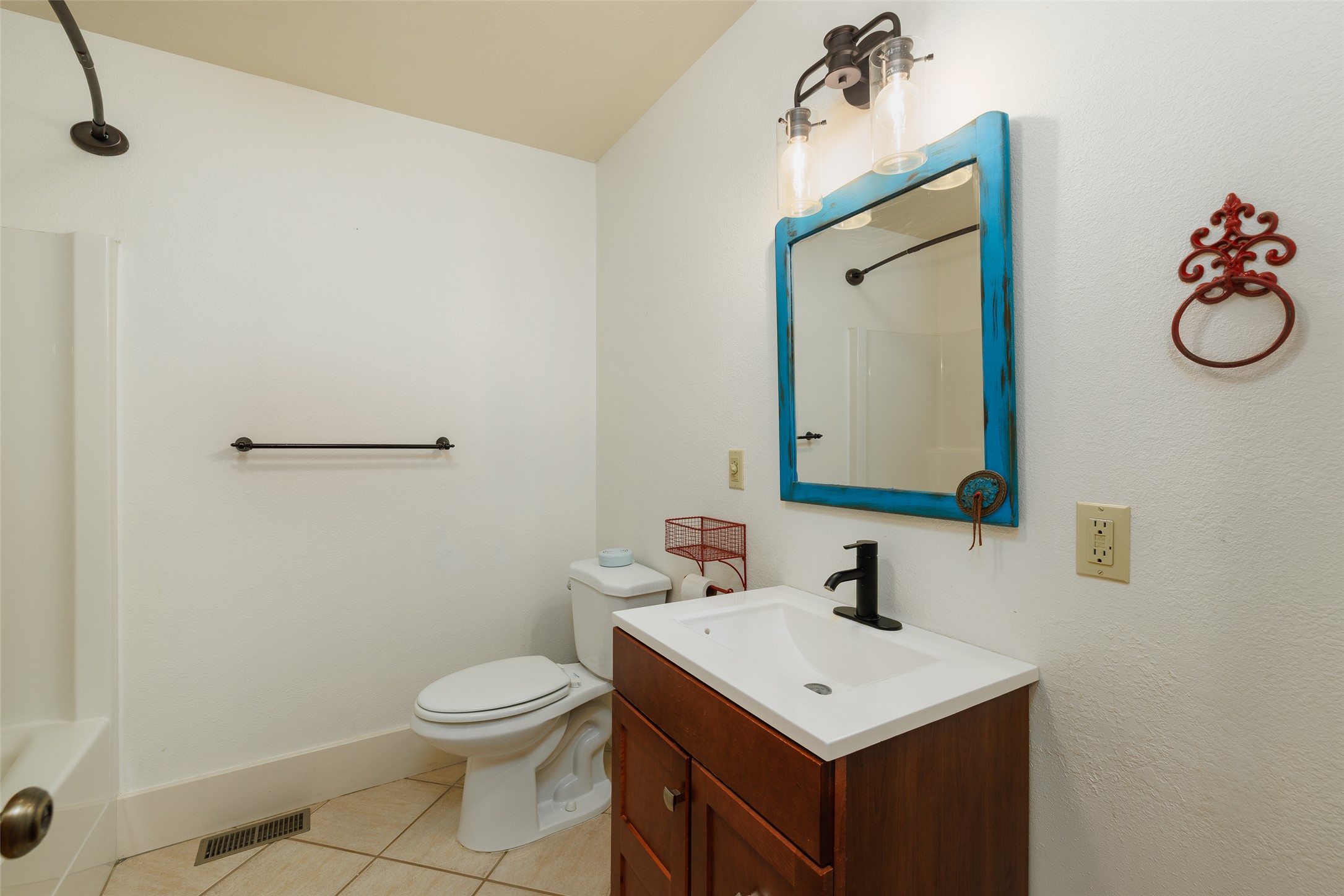 10 Hidden Ridge Road