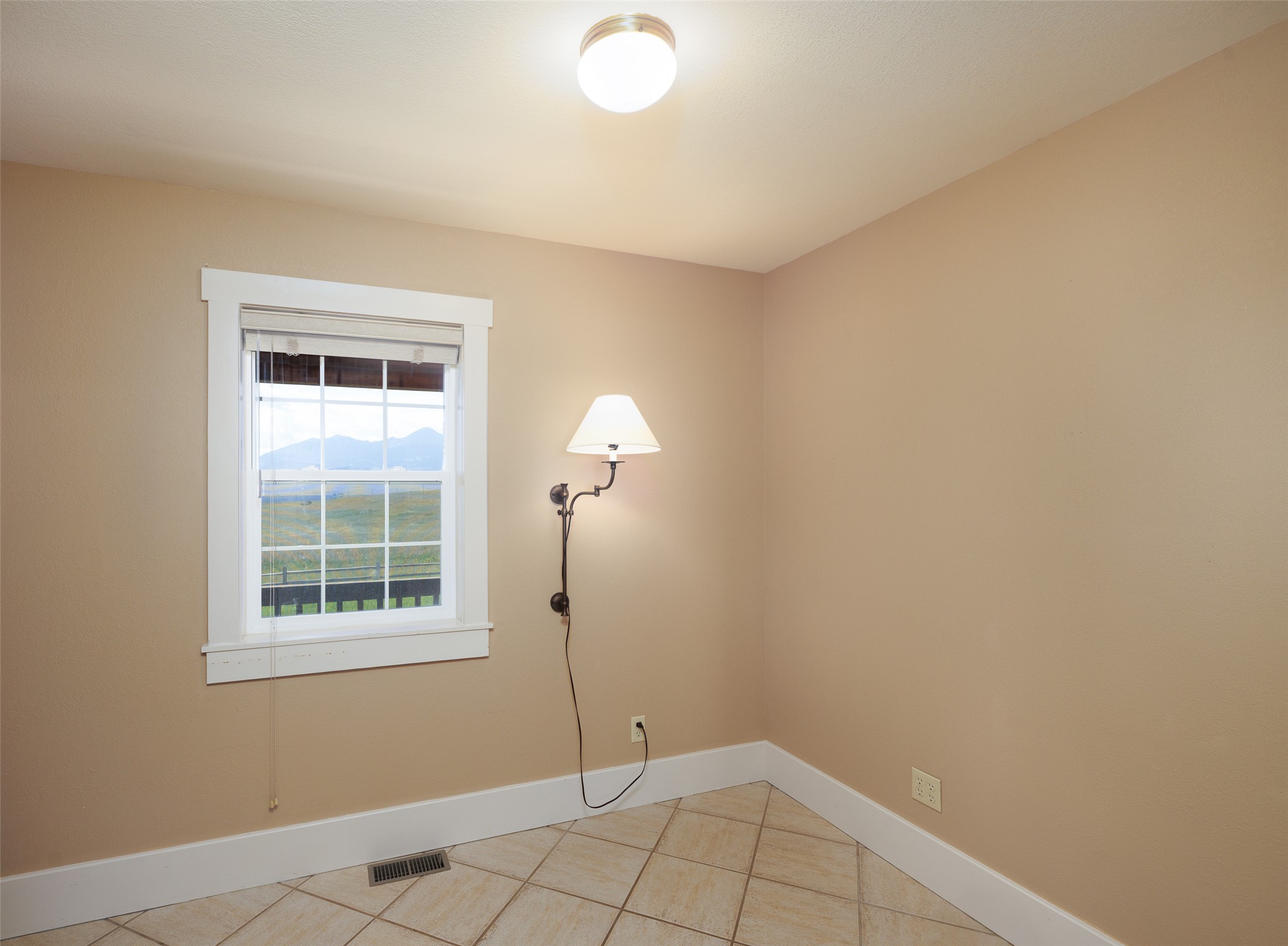 10 Hidden Ridge Road