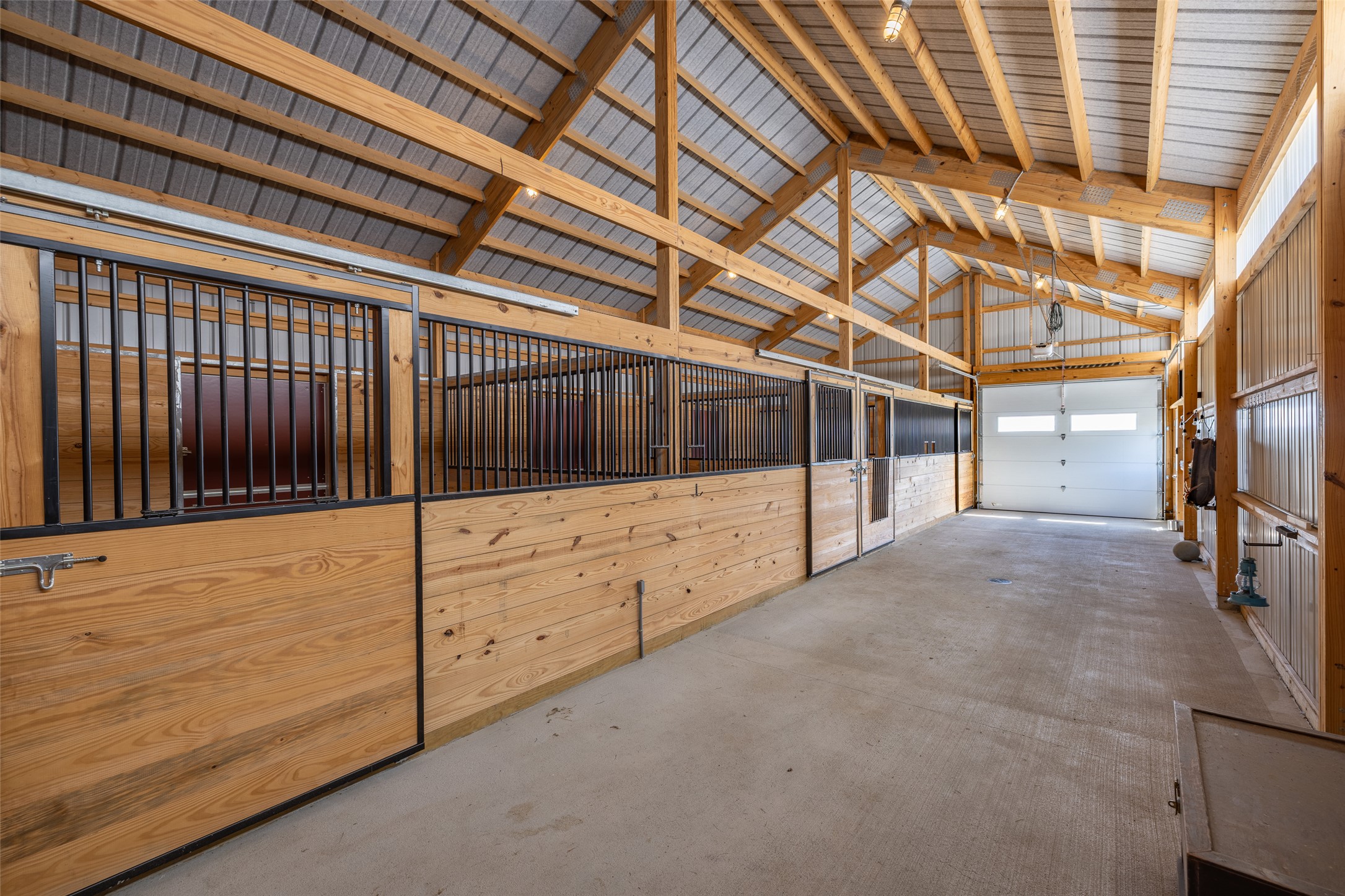 10 Hidden Ridge Road