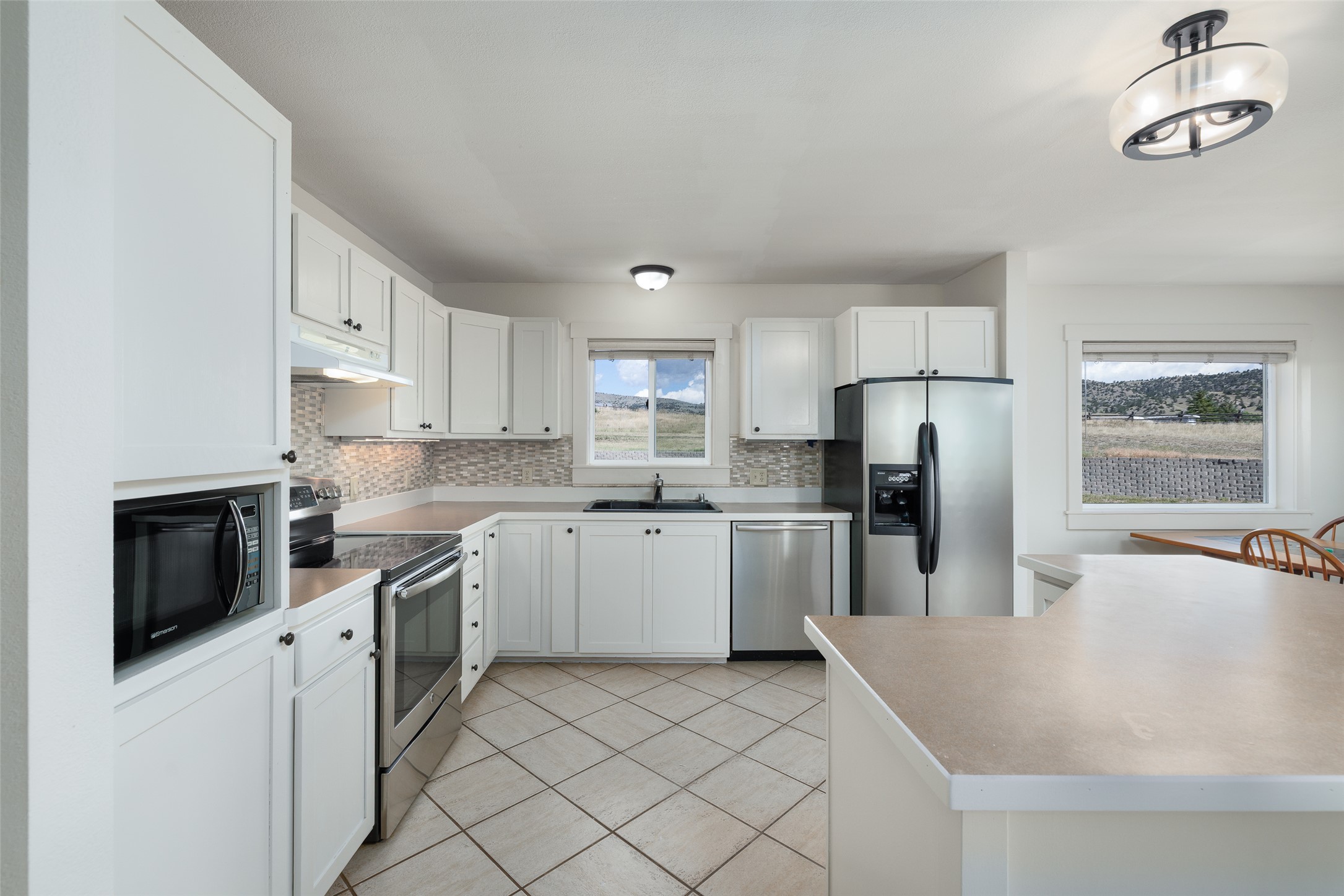 10 Hidden Ridge Road