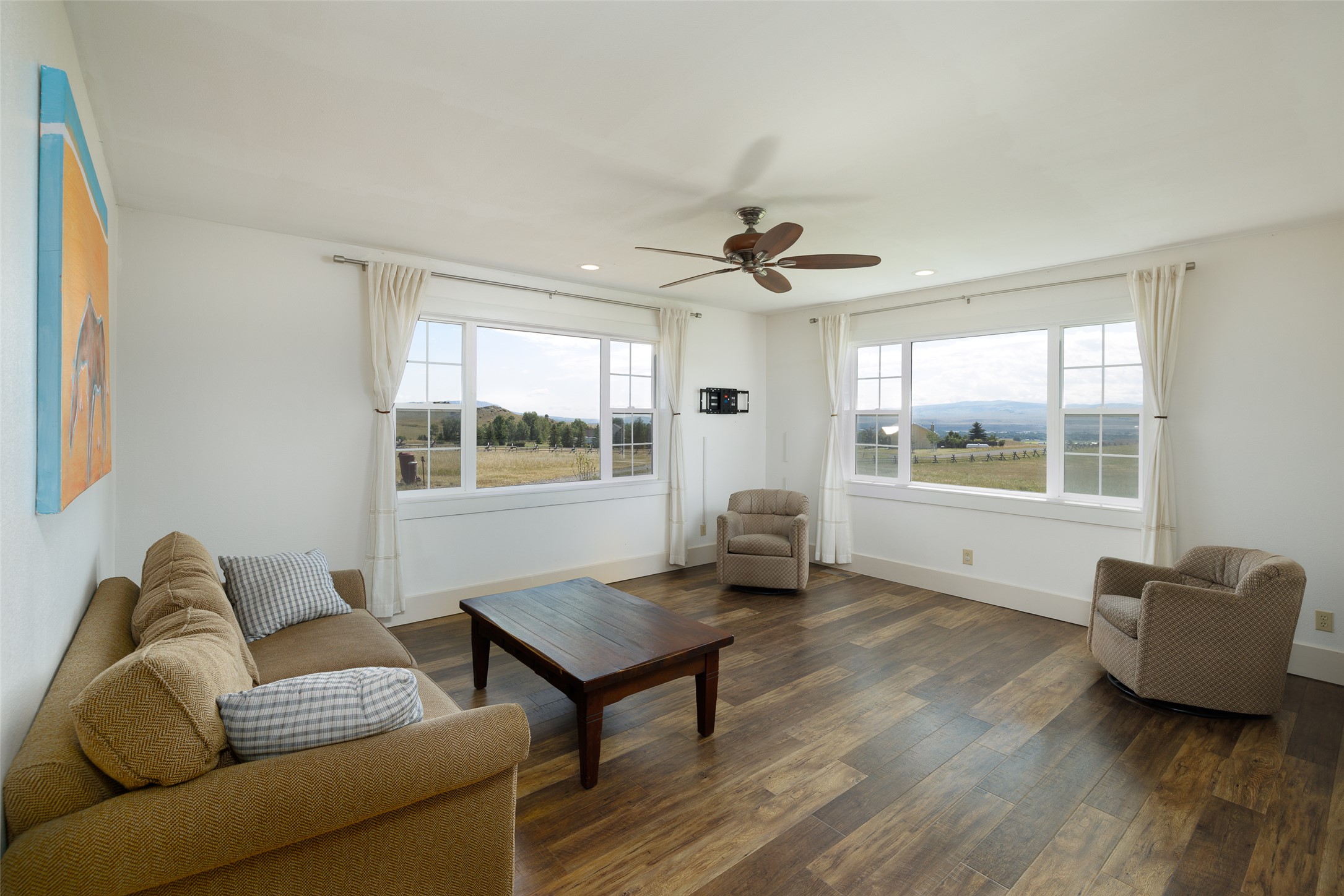 10 Hidden Ridge Road