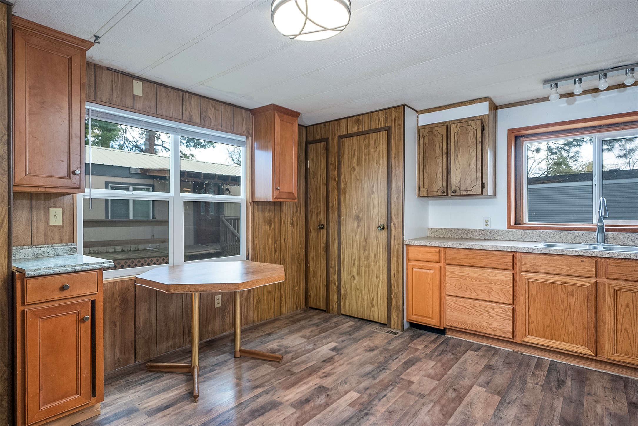 5 Ridgewood Drive