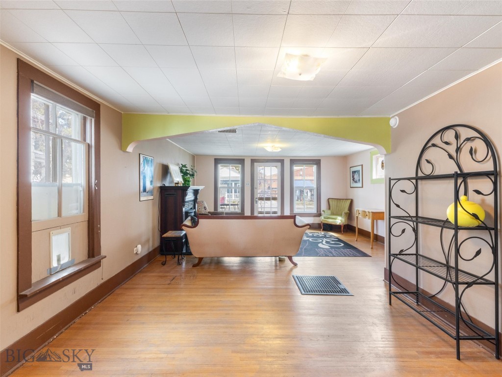 414 S 2nd Street