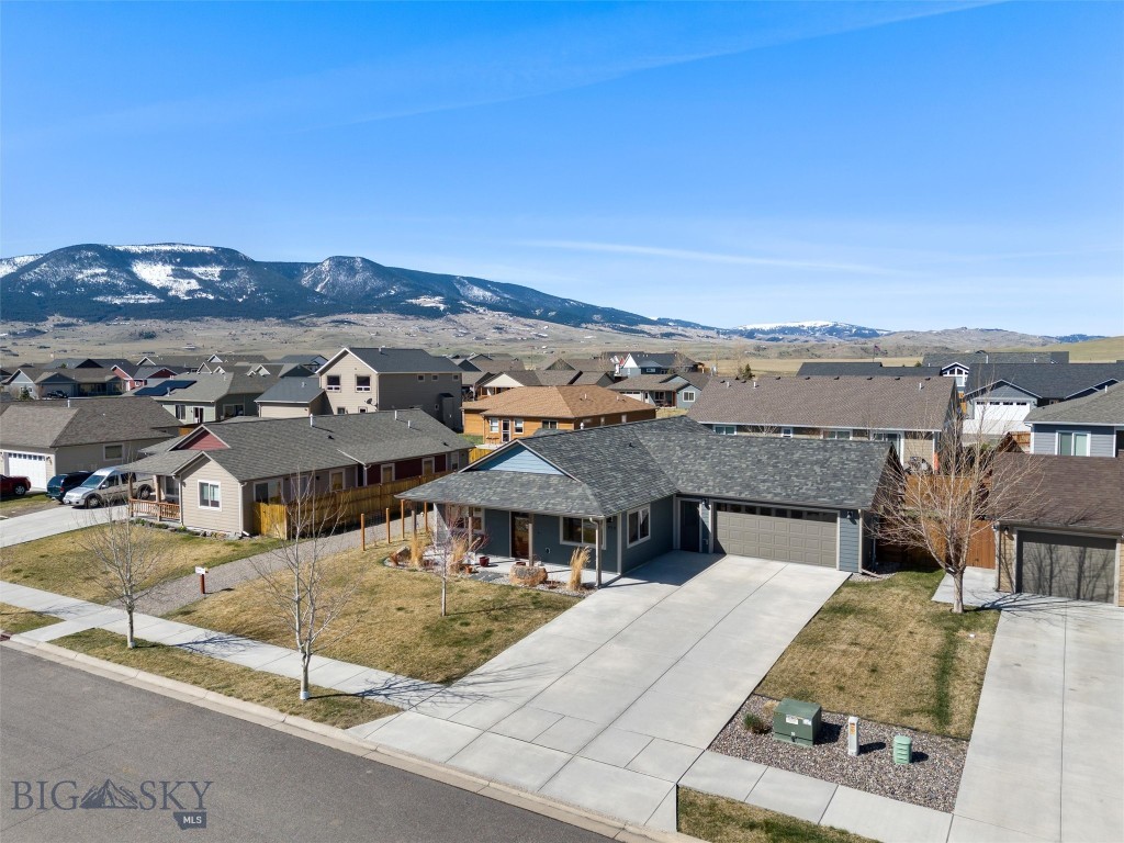 913 Meriwether Drive E