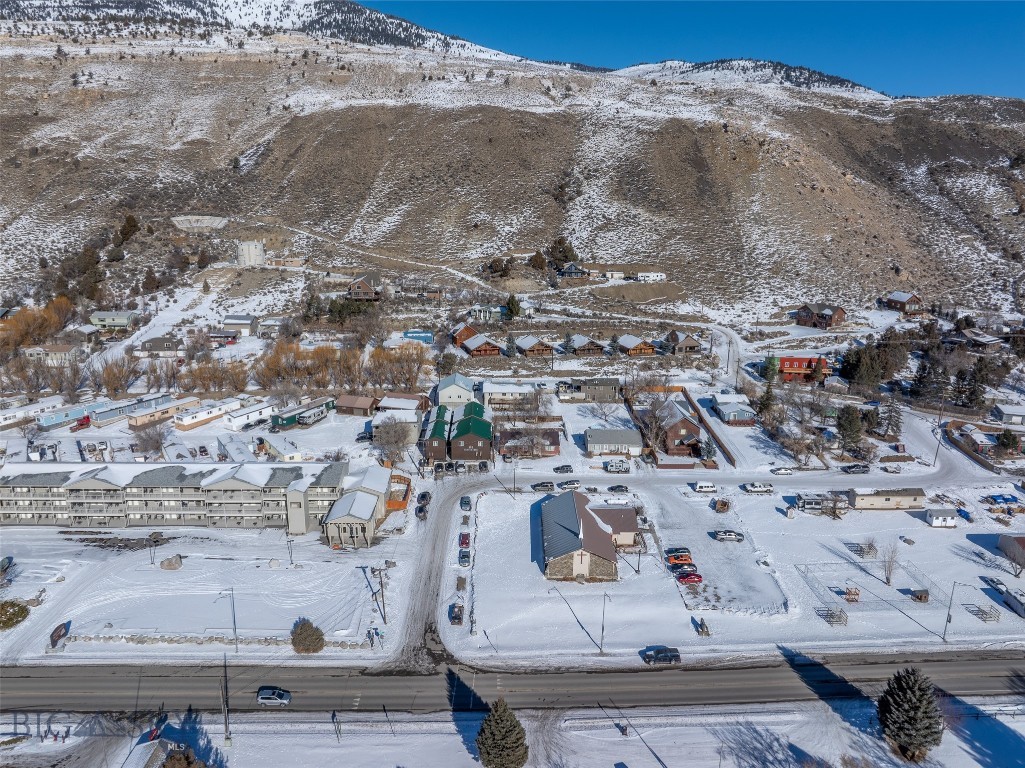 102 Travertine Street