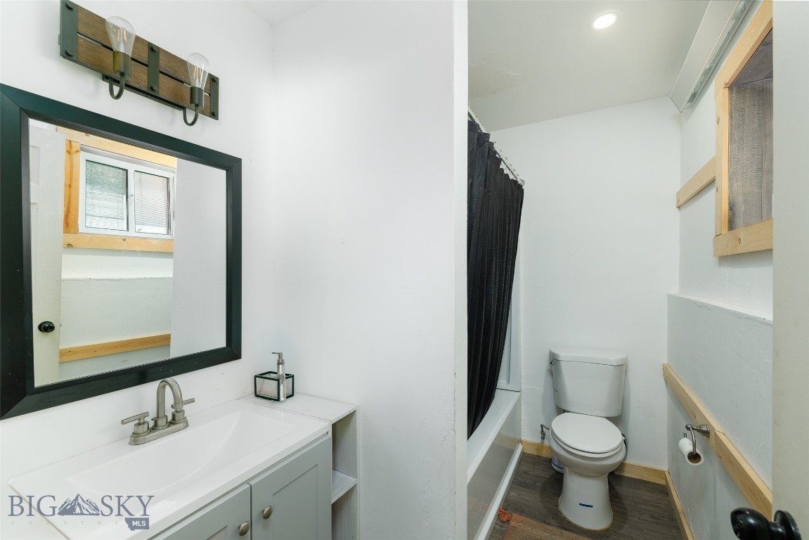 102 Travertine Street