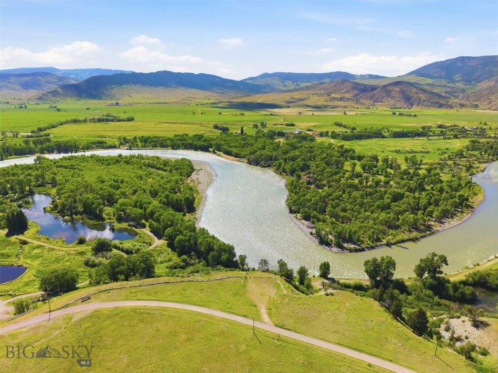 16 Cutthroat Lane
