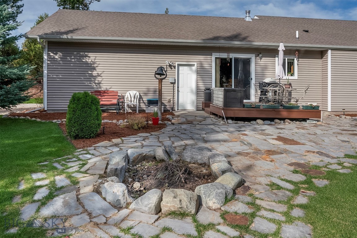 1211 Homesteaders Way