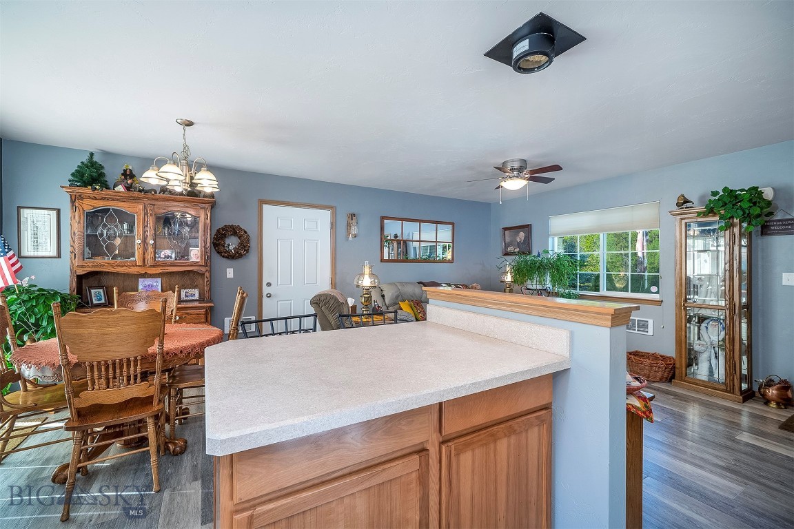 1211 Homesteaders Way