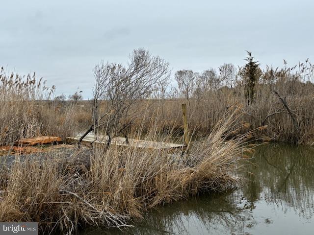 ELLIOTT ISLAND ROAD