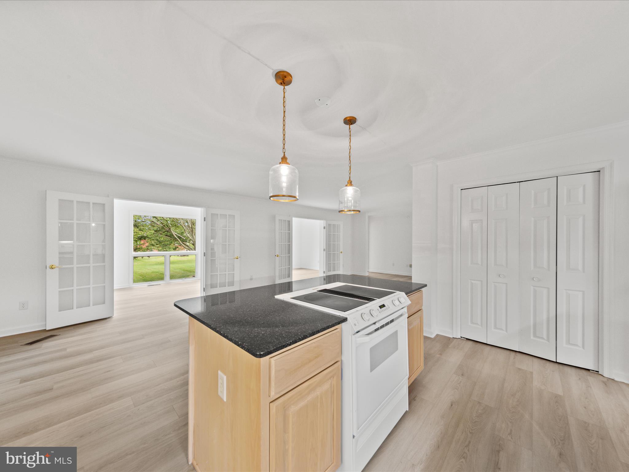 206 BAYVIEW AVENUE A