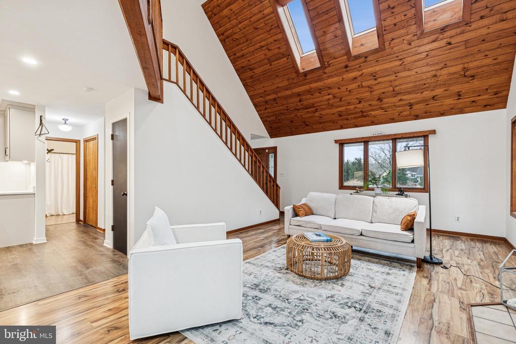 108 CARRIAGE LANE