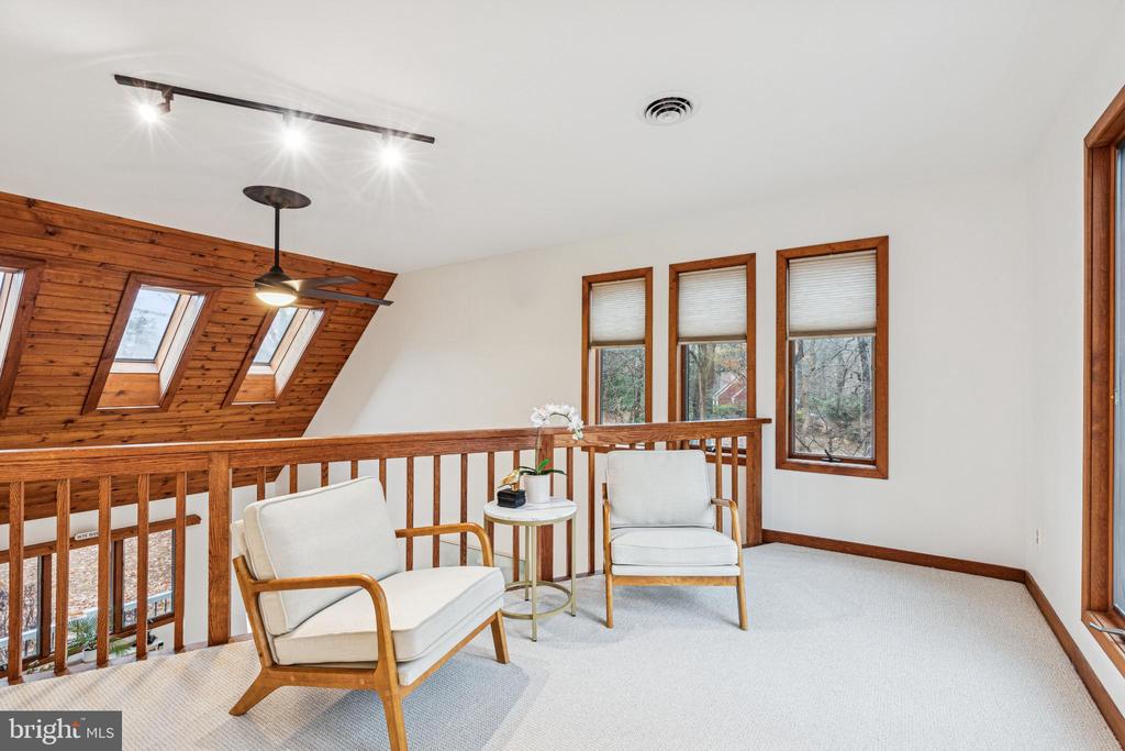 108 CARRIAGE LANE