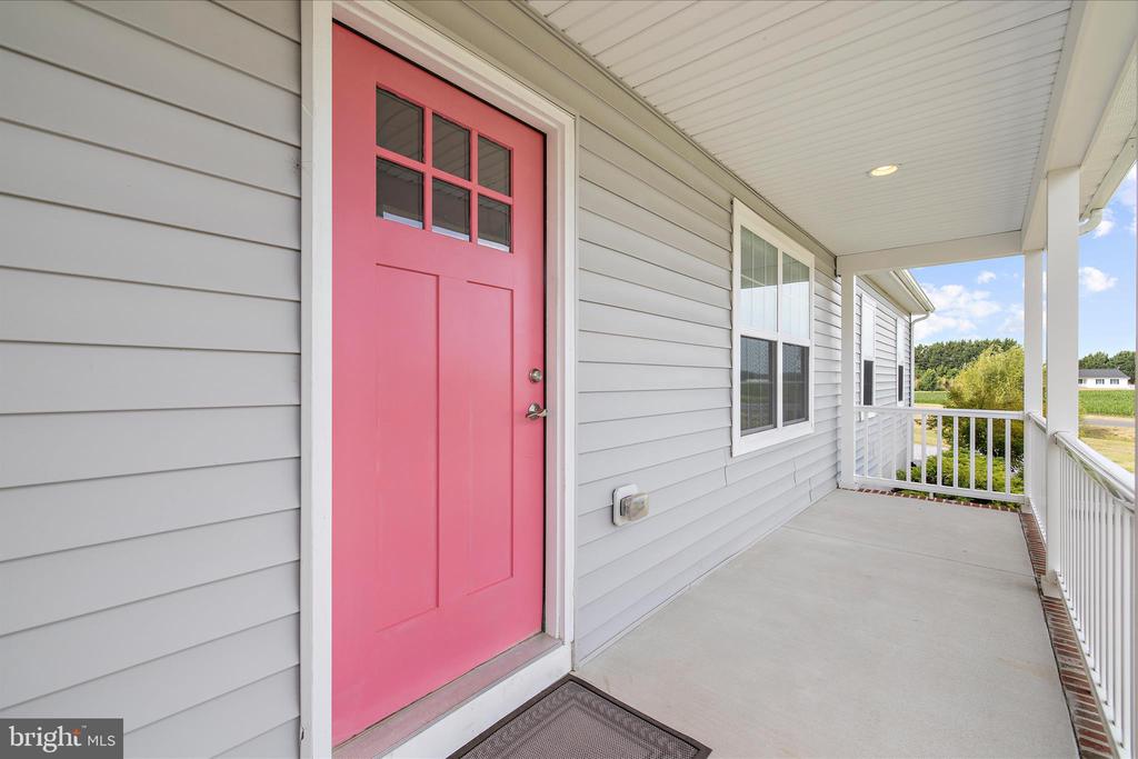 322 LAURENS WAY