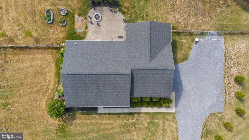 322 LAURENS WAY