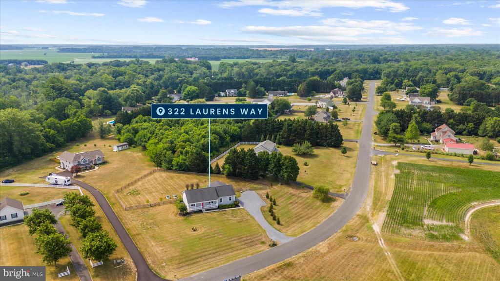 322 LAURENS WAY