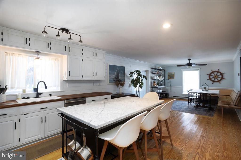 28985 SANDERSTOWN ROAD