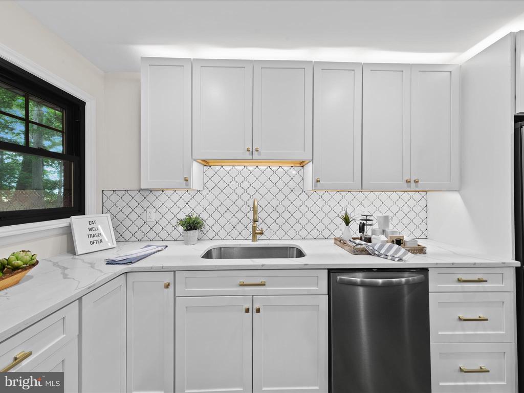 5161 OCEAN GATEWAY