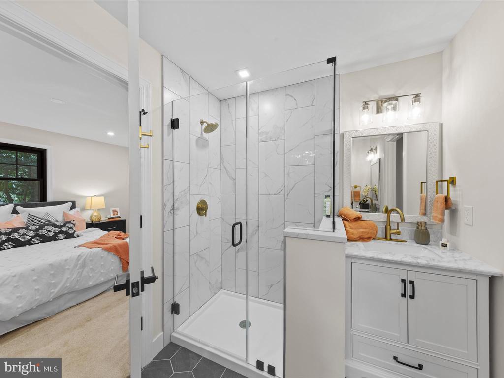 5161 OCEAN GATEWAY