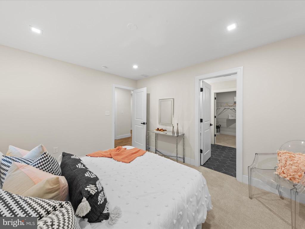 5161 OCEAN GATEWAY
