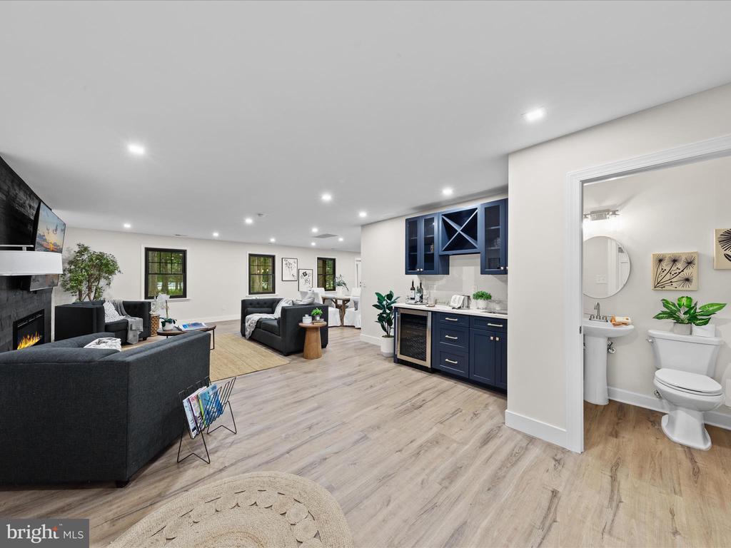 5161 OCEAN GATEWAY