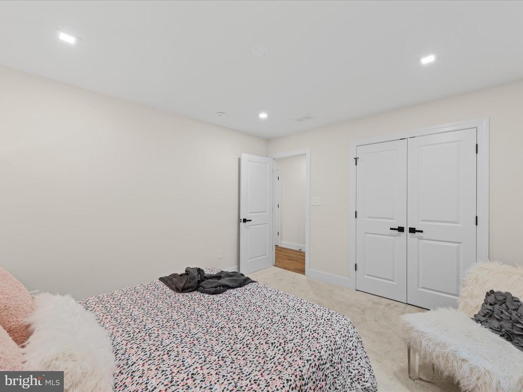 5161 OCEAN GATEWAY