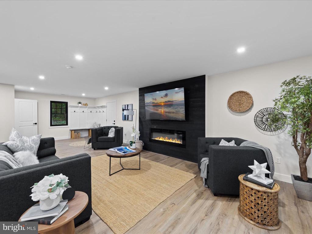5161 OCEAN GATEWAY