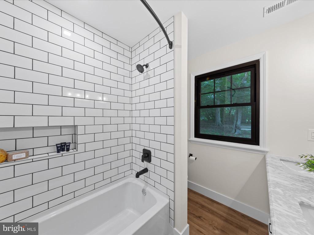 5161 OCEAN GATEWAY