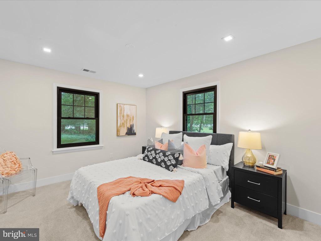 5161 OCEAN GATEWAY