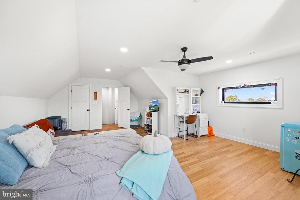 29629 FERRY POINT DRIVE