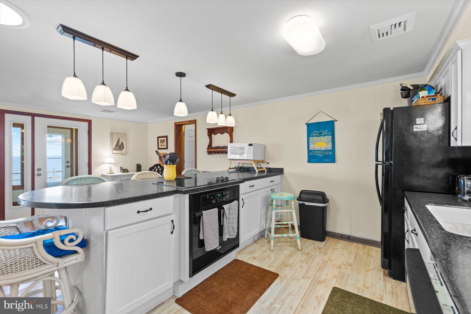 4458 SUNSET DRIVE