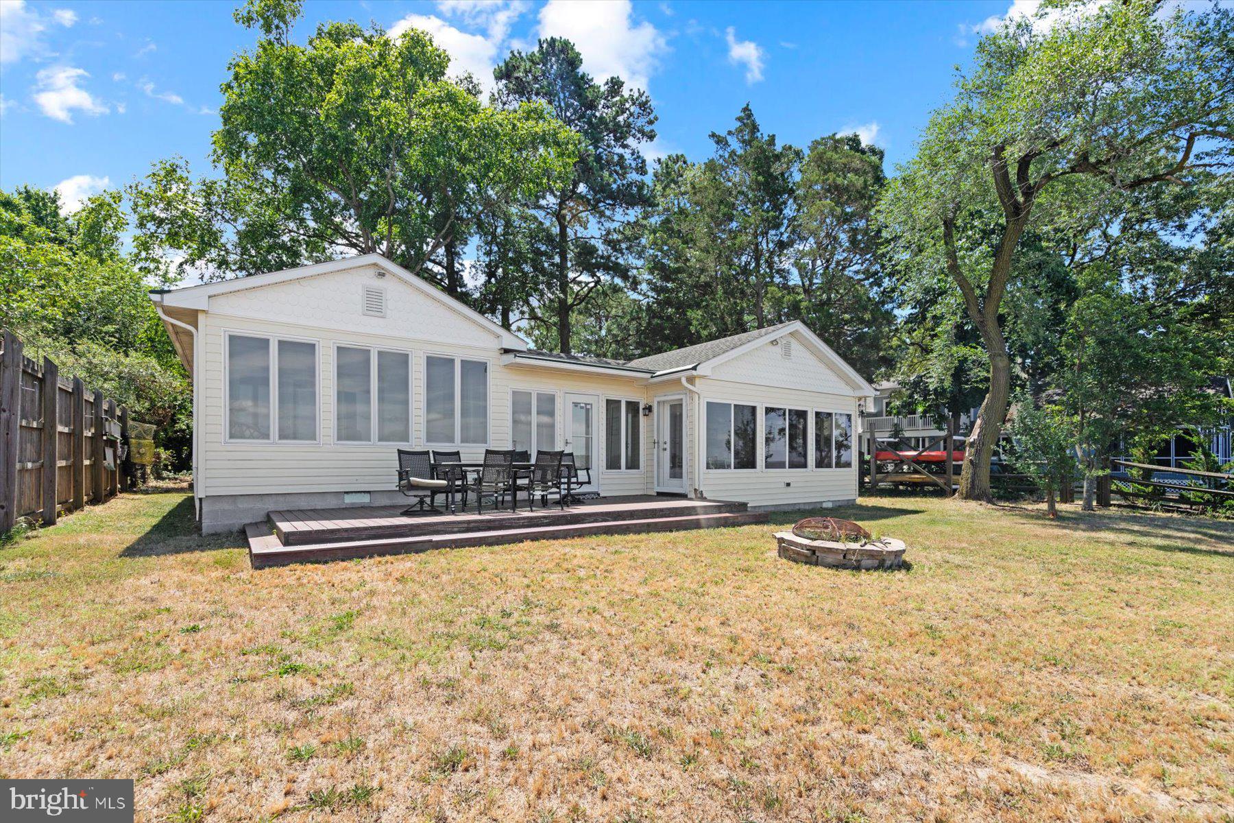 4458 SUNSET DRIVE