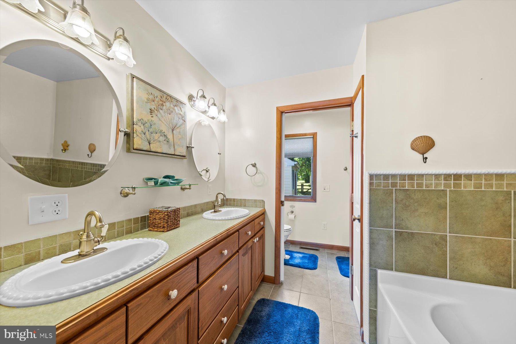 4458 SUNSET DRIVE