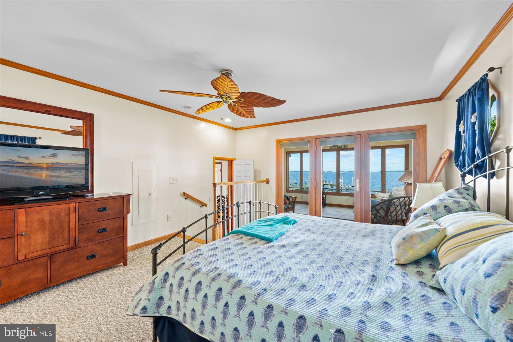4458 SUNSET DRIVE
