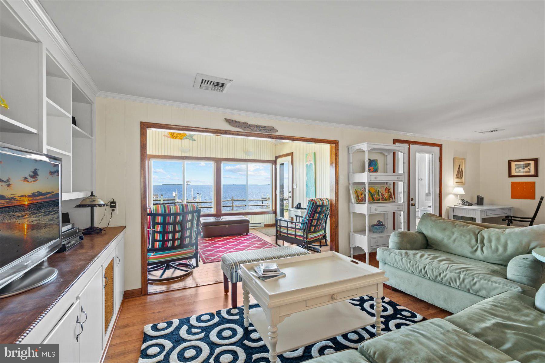 4458 SUNSET DRIVE