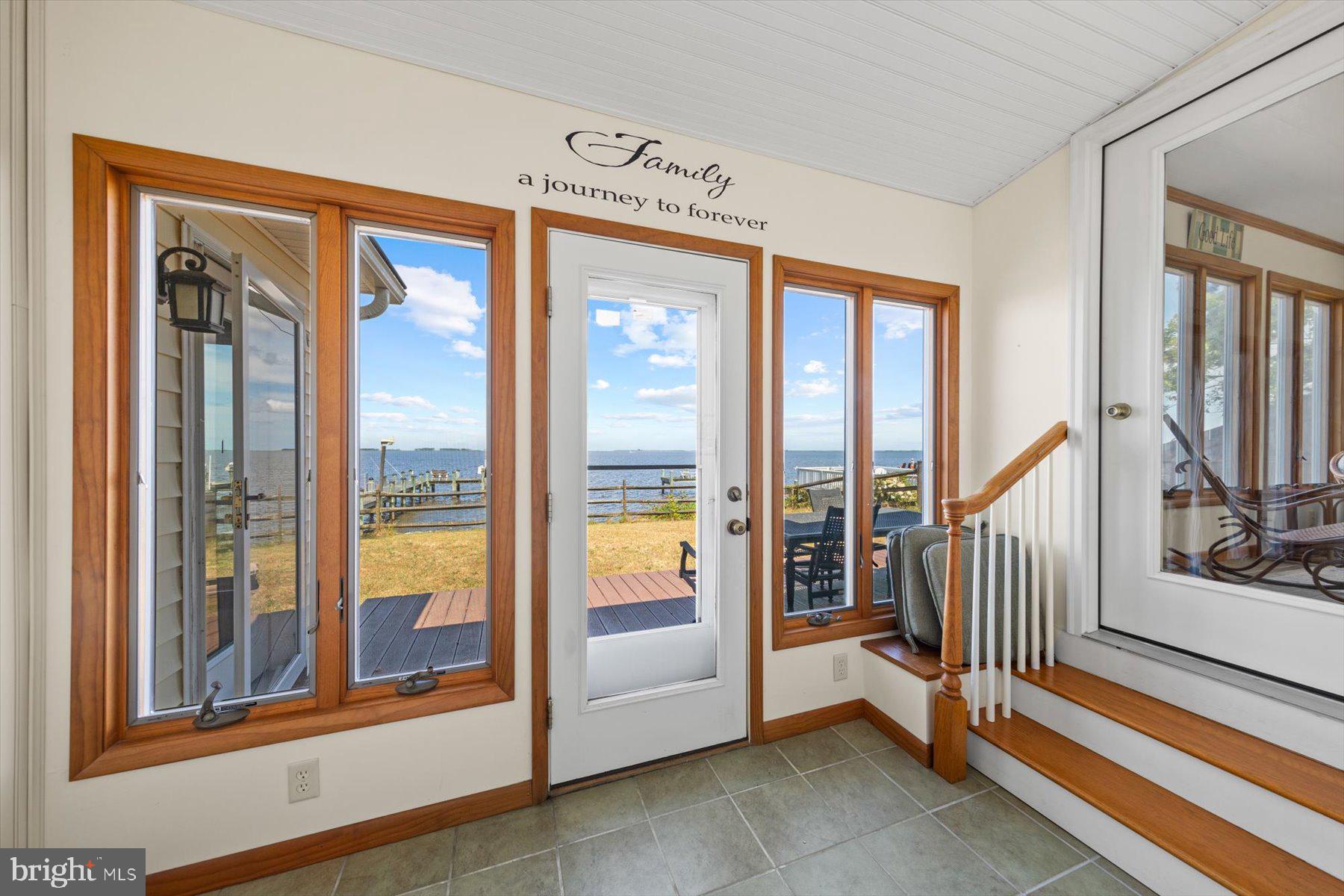 4458 SUNSET DRIVE