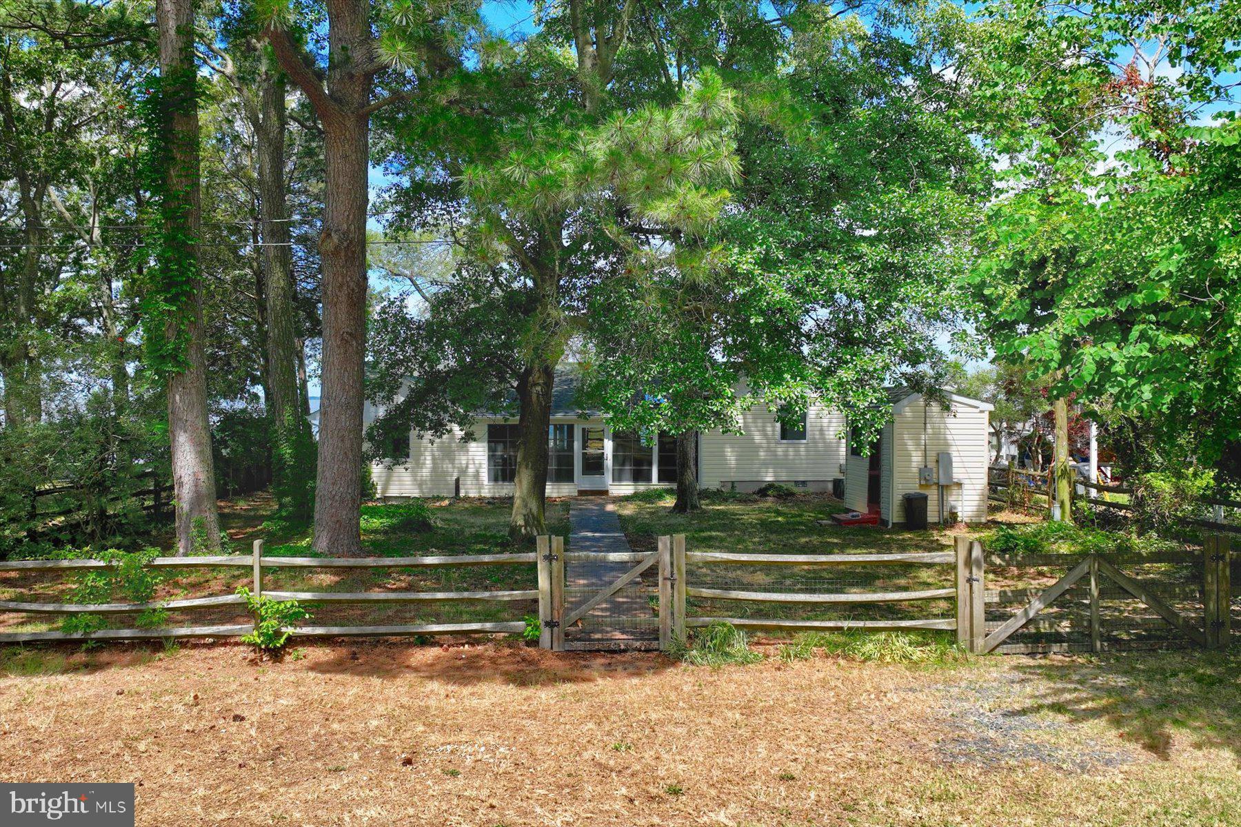 4458 SUNSET DRIVE