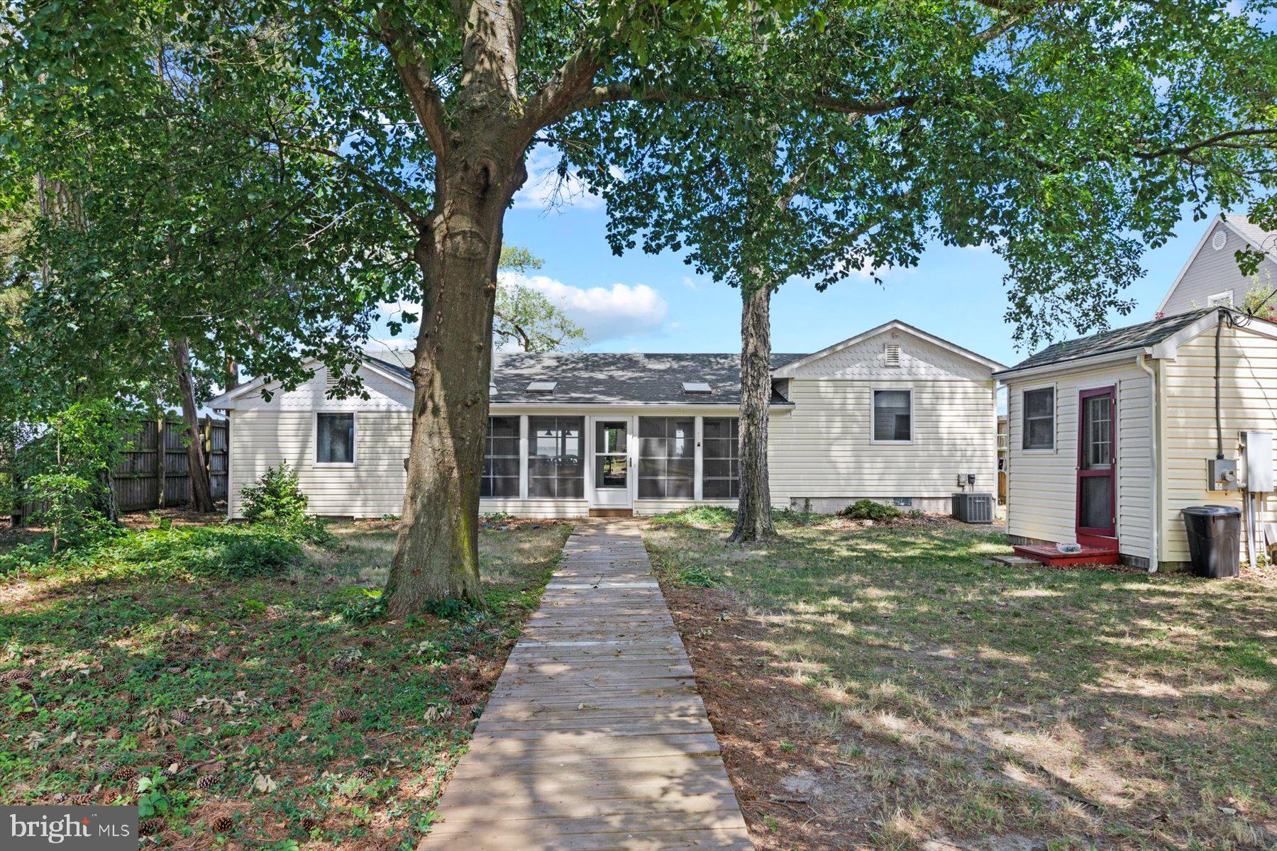 4458 SUNSET DRIVE