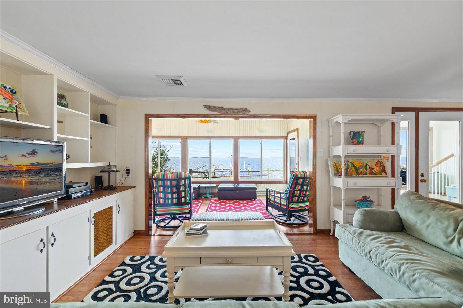 4458 SUNSET DRIVE