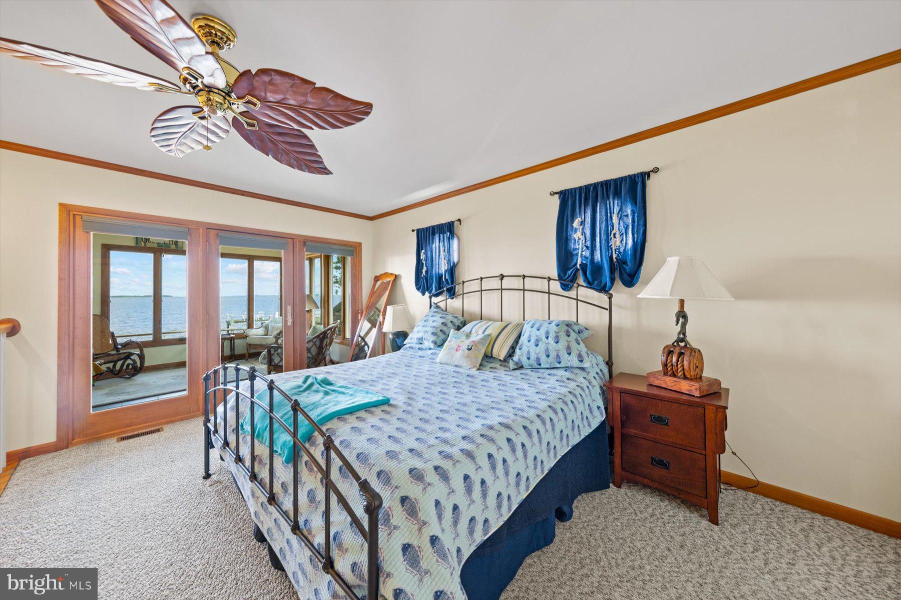 4458 SUNSET DRIVE